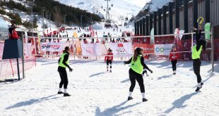 Üniversiteler Arası Türkiye Kar Voleybolu Şampiyonası, Erzurum'da başladı