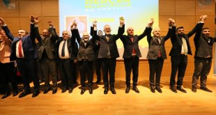 AK Parti'li Yenişehirlioğlu partisinin "Kars Aday Tanıtım Toplantısı"nda konuştu: