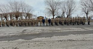 Muş Valisi Çakır, Malazgirt ilçesinde ziyaretlerde bulundu
