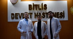 Bitlis'te kapalı böbrek taşı ameliyatı yapıldı