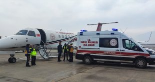 Muş'ta kalp ve karaciğer yetmezliği olan bebek ambulans uçakla Ankara'ya sevk edildi