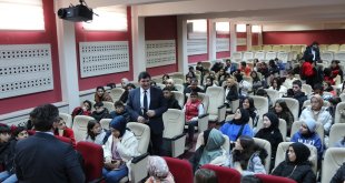 Karlıova'da deneme sınavında dereceye giren öğrenciler Erzurum gezisi ile ödüllendirildi