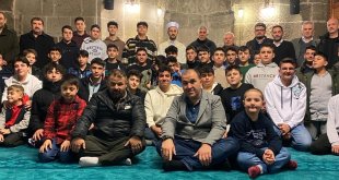 Liseli gençler Ulu Camii'ne akın etti