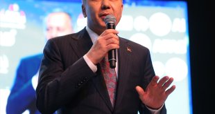 İçişleri Bakanı Yerlikaya, Malatya'da 'Deprem Konutları Kura ve Teslim Töreni'nde konuştu: