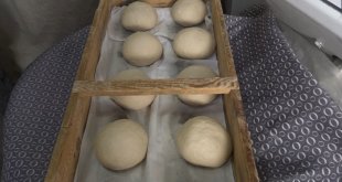 Erciş'te geleneksel ekşi maya ile ekmek üretimi