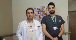 Fethi Sekin Şehir Hastanesi'nde ilk, kemiğe implante işitme cihazı takıldı