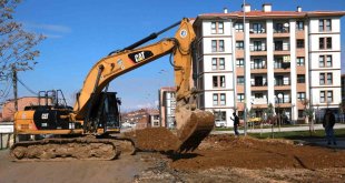 Battalgazi Belediyesi, yollarda altyapı sağlamlaştırma çalışmaları gerçekleştirdi