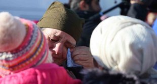 Sevinç ve hüzün gözyaşları bir arada: Ahıska Türkleri yeni yuvalarına uğurlandı