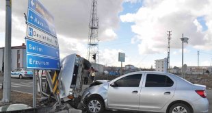 Kars'ta trafik kazası: 4 yaralı