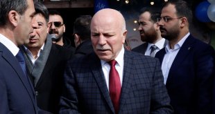 Erzurum Büyükşehir Belediyesi Başkanı Mehmet Sekmen, Narman'da partililerle buluştu