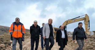 Doğanşehir Erkenek köy konutlarının yapımı sürüyor