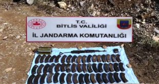 Bitlis'te silah ve çok sayıda mühimmat ele geçirildi