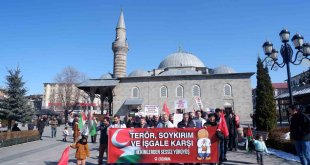 Sağlıkçılar Erzurum'da Gazze için yürüdü