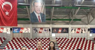 Erzincanlı badmintoncular Ağrı'dan başarıyla döndüler