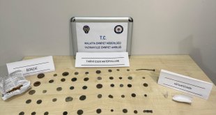 Malatya'da tarihi eser ve uyuşturucuyla yakalanan sürücü gözaltına alındı