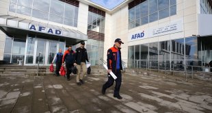 AFAD ekipleri Muş'ta öğrenci ve öğretmenleri deprem konusunda bilinçlendiriyor