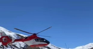 Van'da ambulans helikopter yüksekten düşen hasta için havalandı