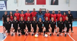 İşitme engelliler futsal takımları, kış olimpiyatlarında şampiyon olup ilki başarmak istiyor
