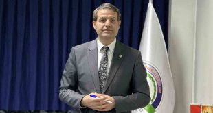 Yüksekova'da "tünelleri ulaşıma açın" talebi