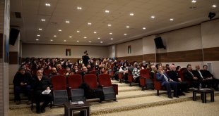 Bitlis'te 'Bir Darbenin Anatomisi 28 Şubat Üzerine Mülahazalar' konferansı düzenlendi