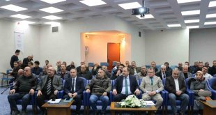 Erzincan'da kuru fasulye sektörünün yol haritasının belirlenmesi için istişare toplantısı düzenlendi