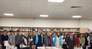 Ağrı'da öğrencilere kitap desteği