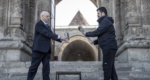 20. İşitme Engelliler Kış Olimpiyatları'nın açılış meşalesi yakıldı