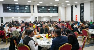 Hakkari Valisi Çelik, şehit yakınları ve gazilerle iftarda buluştu