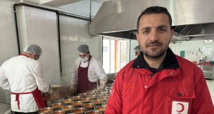 Ramazanda ihtiyaç sahiplerinin iftarlık ve sahurlukları Türk Kızılaydan