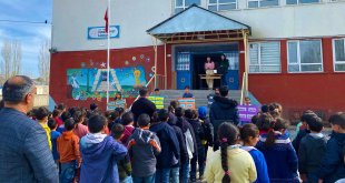 Diyadin Cumhuriyet İlkokulu'nda Deprem Tatbikatı Gerçekleştirildi