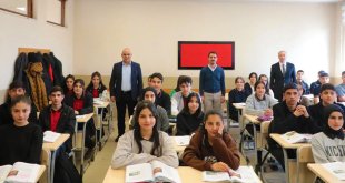 Ağrı Valisi Mustafa KOÇ'tan Naci Gökçe Anadolu Lisesi'ne Ziyaret