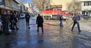 Bulanık'ta cadde ve sokaklar yıkandı