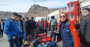 Kars'ta AFAD, halkı afetlere karşı bilinçlendiriyor