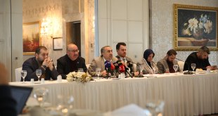 AK Parti Büyükşehir Belediye Başkan adayı Arvas, gazetecilerle bir araya geldi