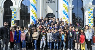 Van'da "1. Çocuk Edebiyatı Fuarı" başladı