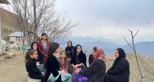 Derecik'te ilk kez bir kadın, muhtar adayı oldu