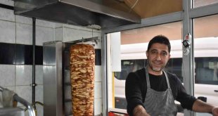 Bingöllü esnaf bir günlük gelirini Gazze'deki çocuklara bağışladı