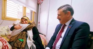 Aliye Nine'den Vali Çiftçi'ye iadeiziyaret