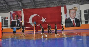 Bulanık'ta "4. Kurumlar Arası Voleybol Turnuvası" sona erdi