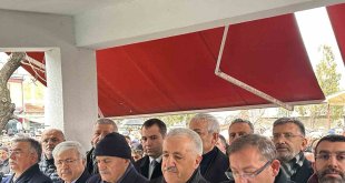 Binali Yıldırım Kars'ta cenaze törenine katıldı