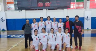 İpekyolu Belediyesinin kız basketbol takımları Türkiye yarı finallerine katılacak