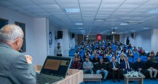 Prof. Dr. Kafkasyalı tarafından Geçmişten Günümüze Türk Kadını konferansı verildi