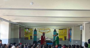 Öğrenciler Hacivat-Karagöz gösterisi ile eğlendi