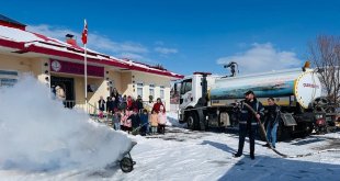 Çıldır anaokulu öğrencileri deprem tatbikatı yaptı