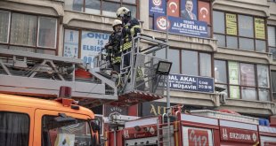 Erzurum'da iş yerinde çıkan yangını itfaiye söndürdü