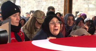 Trafik kazasında hayatını kaybeden pilot üsteğmen son yolculuğuna uğurlandı