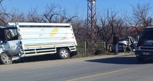 Malatya'da iki kamyonetin çarpıştığı kazada 3 kişi yaralandı