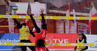 Erzurum'da kar voleybolu heyecanı