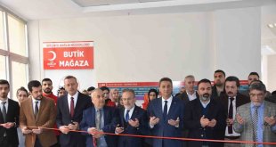 Kızılay'dan üniversite ve hastaneye konfeksiyon mağazası