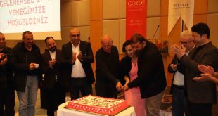 Sağlık çalışanları 14 Mart'ı kutladı